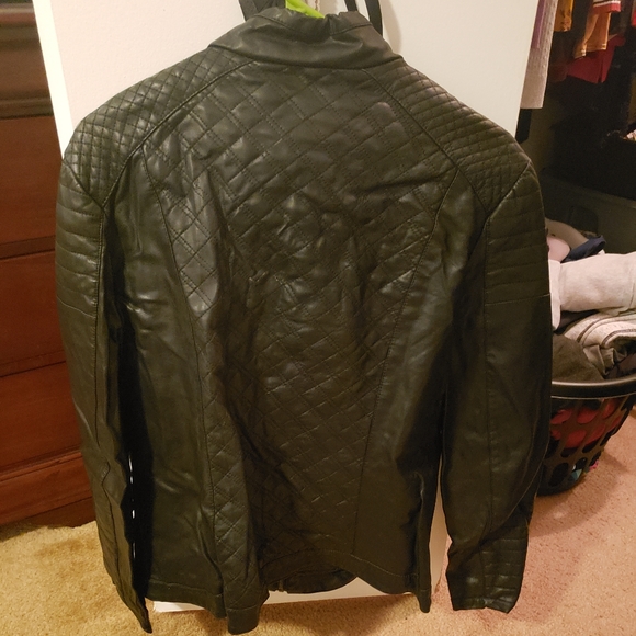 Leather jacket - Picture 2 of 3
